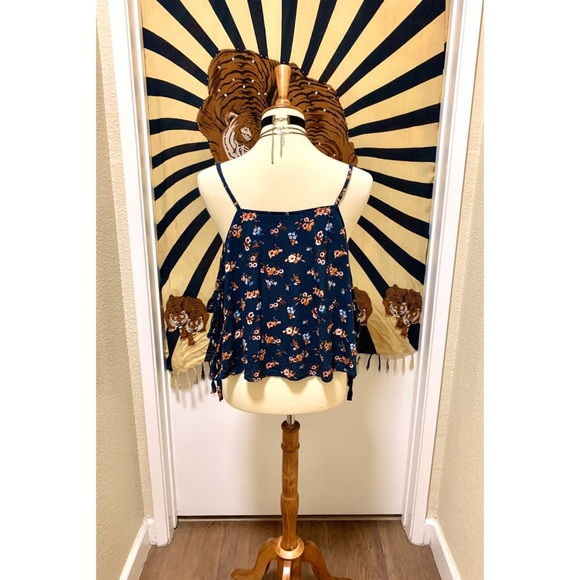 🌈 Stylish summer flower top - Picture 3 of 8